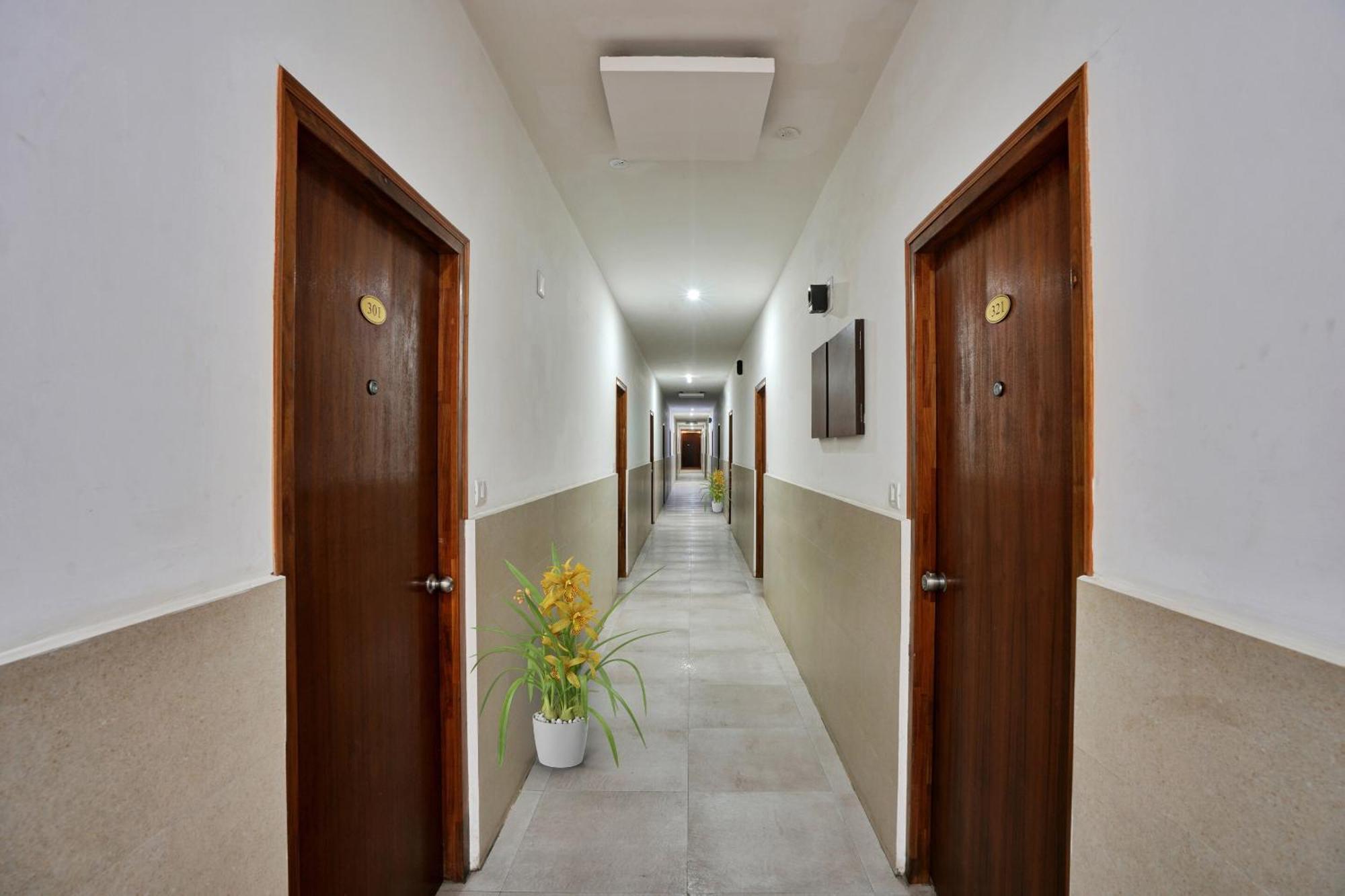 B Six Hotel Bengaluru Zewnętrze zdjęcie