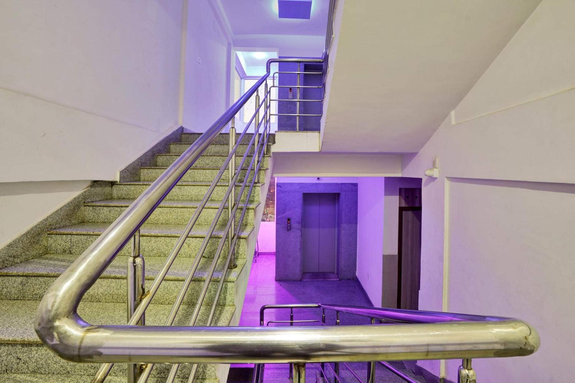 B Six Hotel Bengaluru Zewnętrze zdjęcie